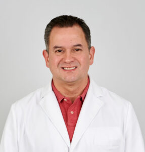  Julio  Pinzon, DMD